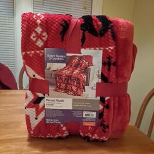 Plush Christmas Throw BHG Deer Fair Isle Oversized 50 X 70 NEW Red White  Black